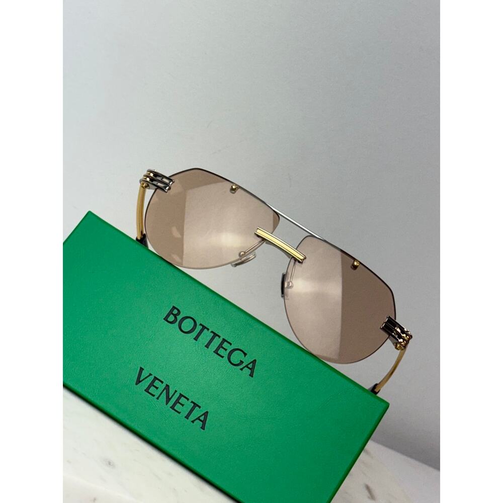 NEW Bottega Veneta BV1342S Two Toned Aviator Sunglasses $730 - Picture 5 of 8